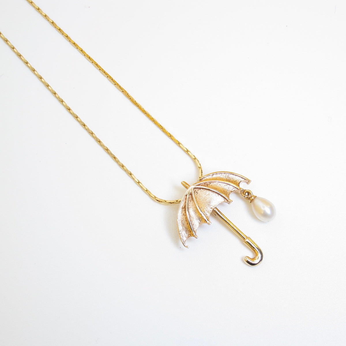 Tasaki  Vintage K18 Umbrella with Pearl Pendant