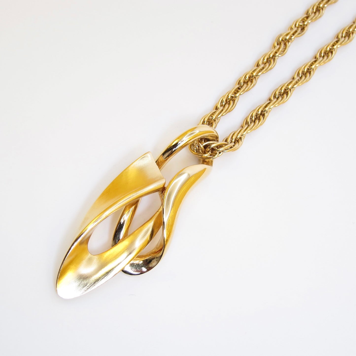 Givenchy Vintage Sculptural Wave Pendant Golden Necklace