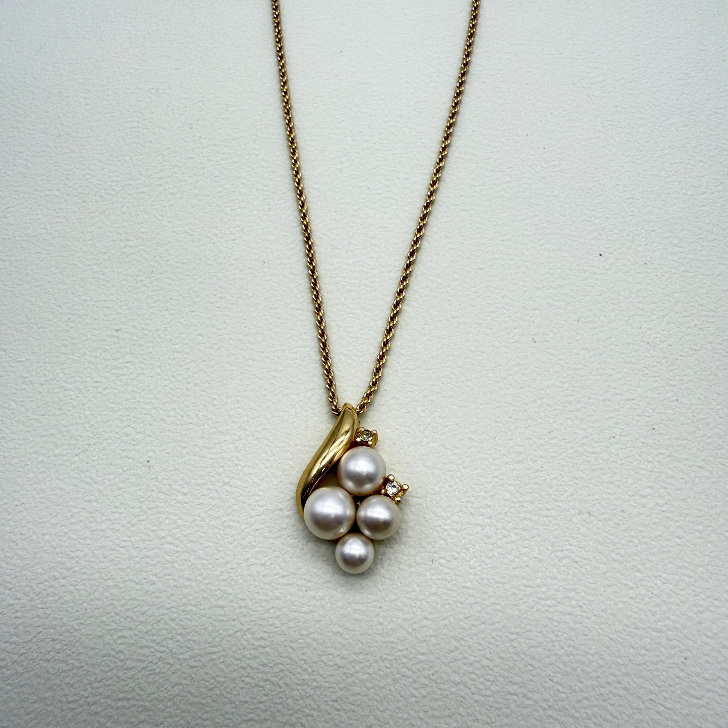 Christian Dior Vintage Pearl Motif Pendant Golden Necklace
