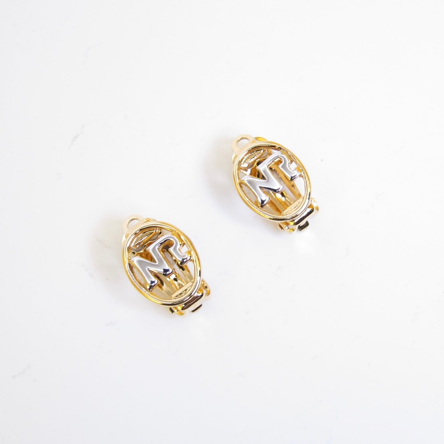 Nina Ricci Vintage NR Logo in Oval Shape Golden Clip-on Earrings