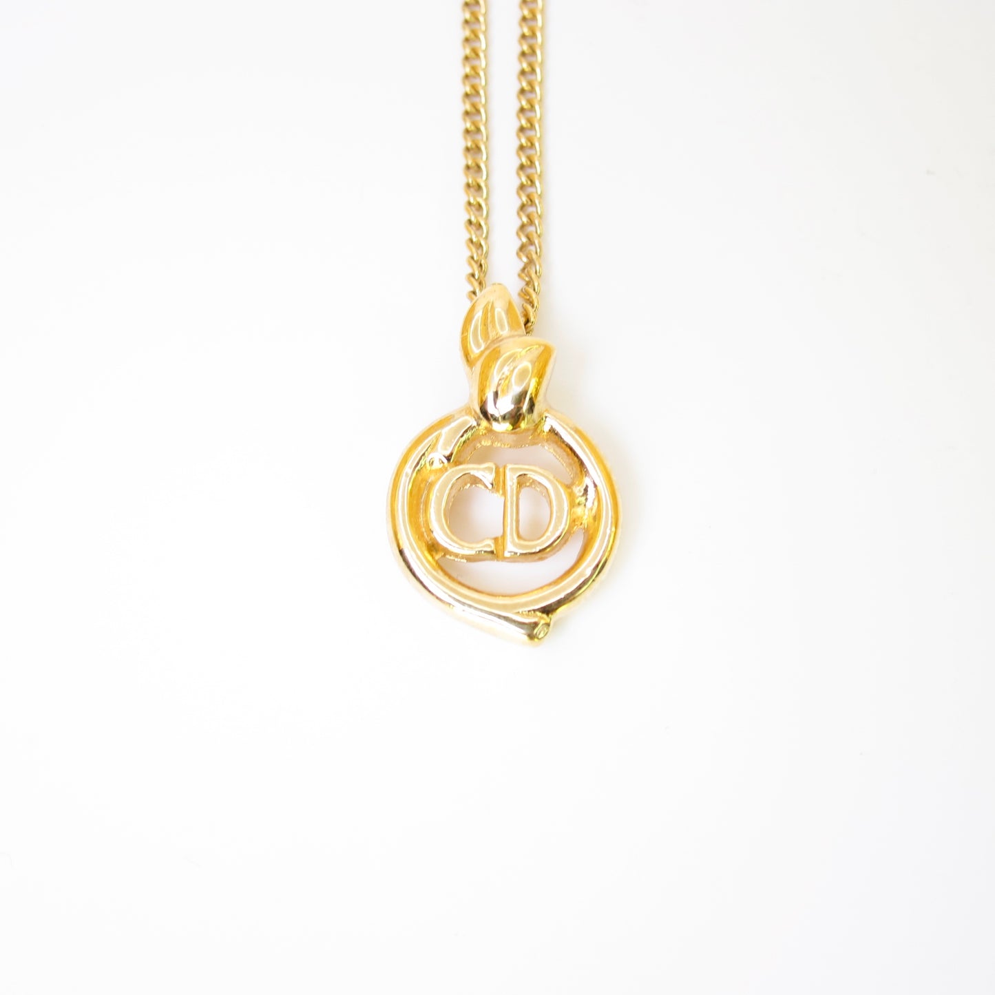 Christian Dior Vintage CD Logo in Circle with Leaves Golden Necklace