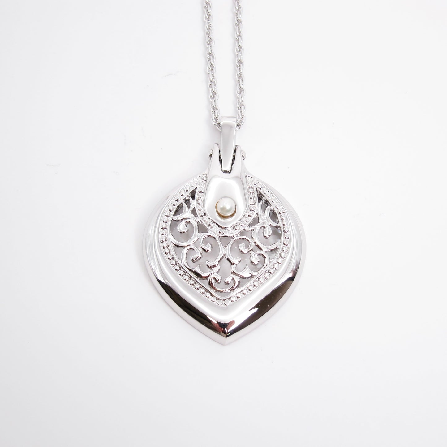 Mikimoto Vintage Pearl and Magnifying Glass Silver Long Necklace