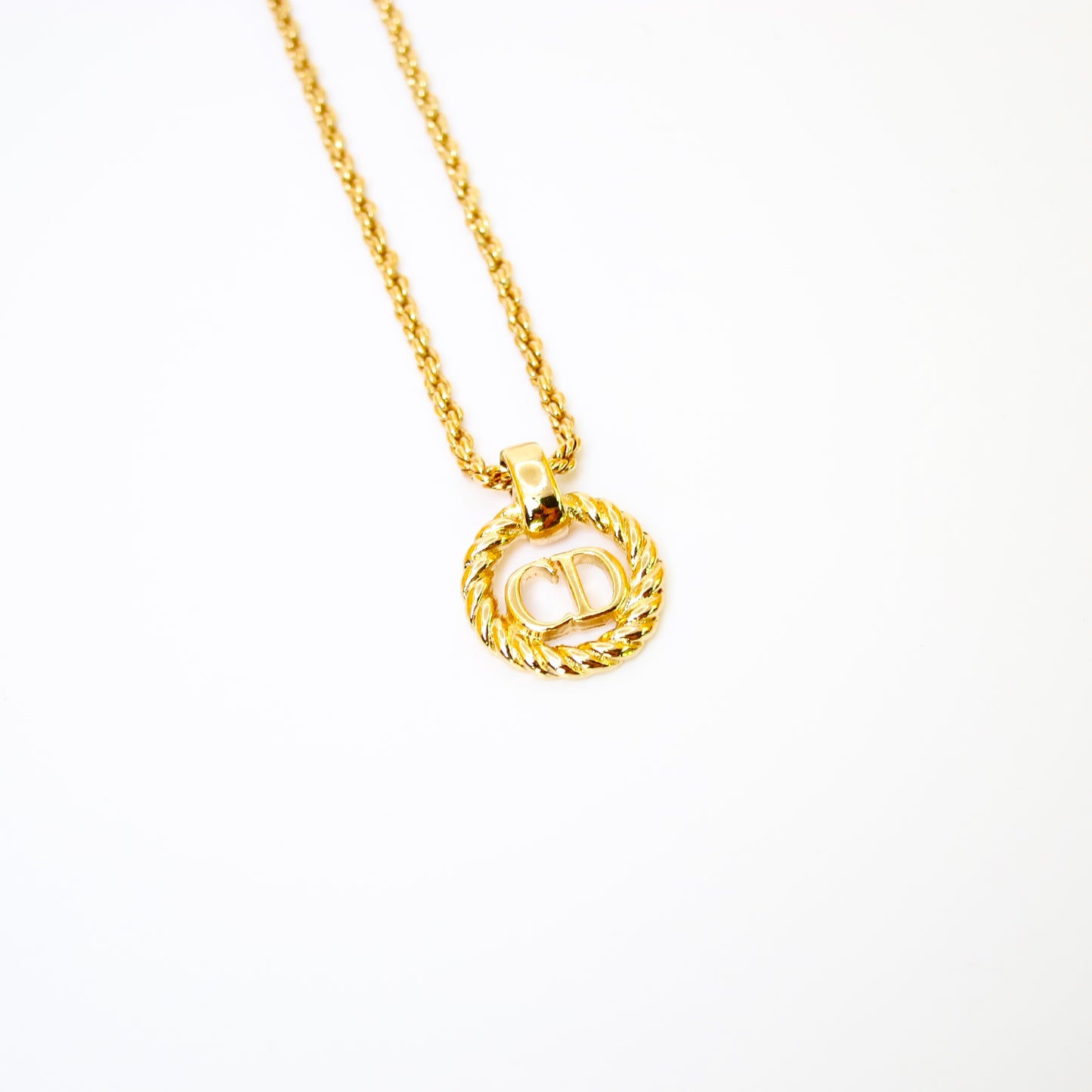 Christian Dior Vintage CD Logo in Twist Circle Golden Necklace