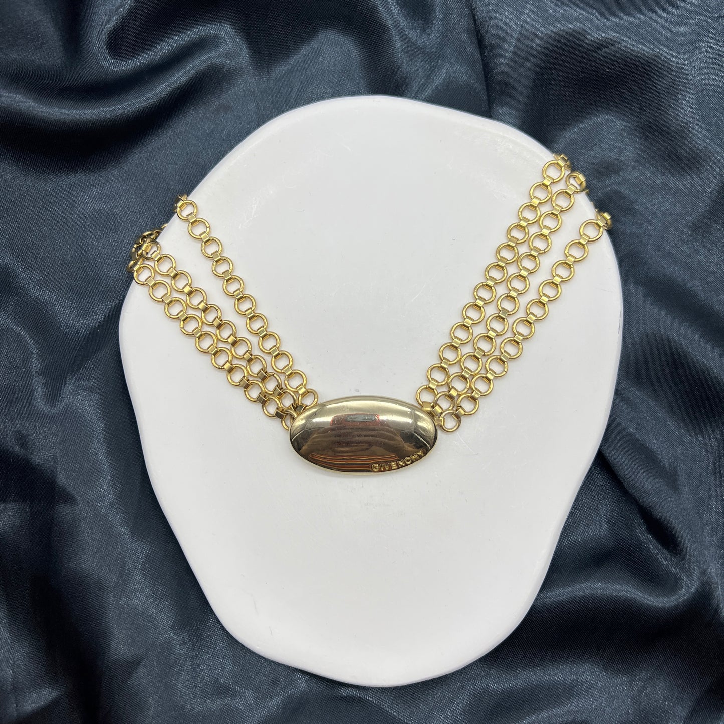 Givenchy Vintage Stylish Golden Oval Thickness Necklace