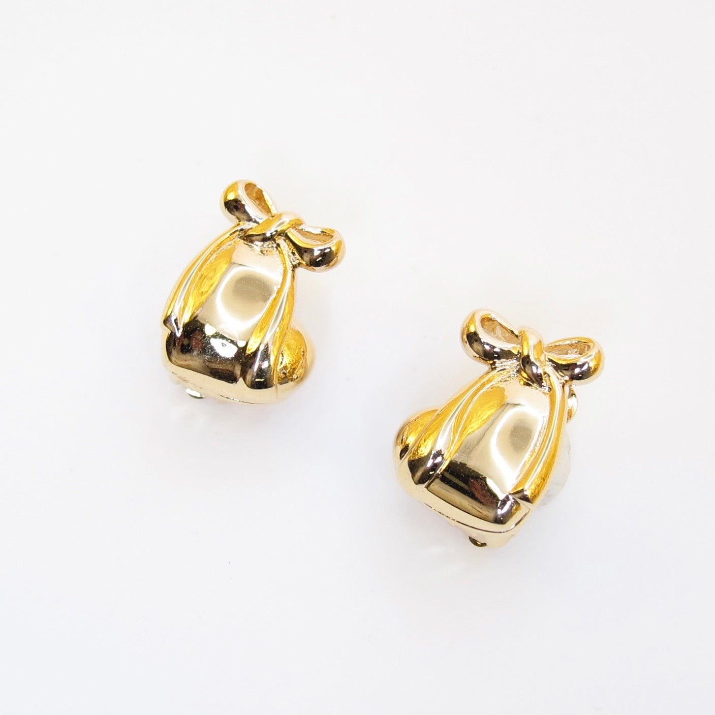 Nina Ricci Vintage Ribbon and Heart Golden Clip-on Earrings