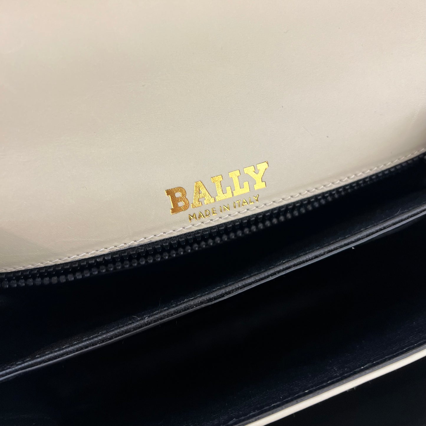 Bally 復古兩色皮革手提包