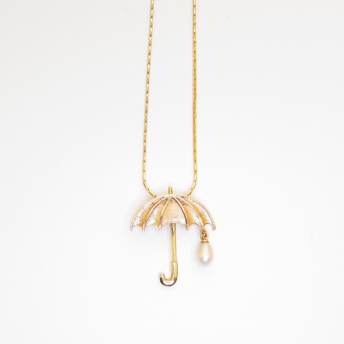 Tasaki  Vintage K18 Umbrella with Pearl Pendant