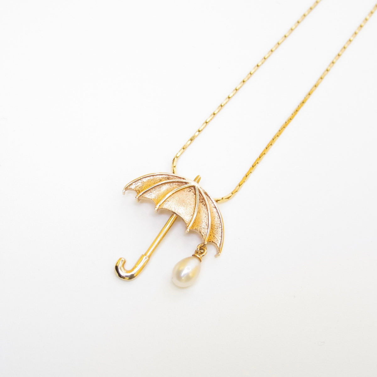 Tasaki  Vintage K18 Umbrella with Pearl Pendant
