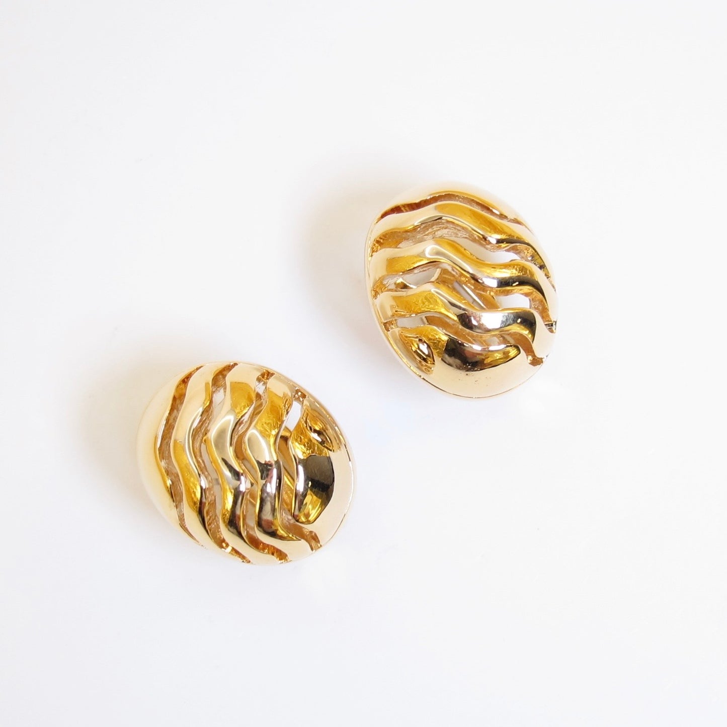 Nina Ricci Vintage Ribbed Wave Textured Golden Clip-on Earrings