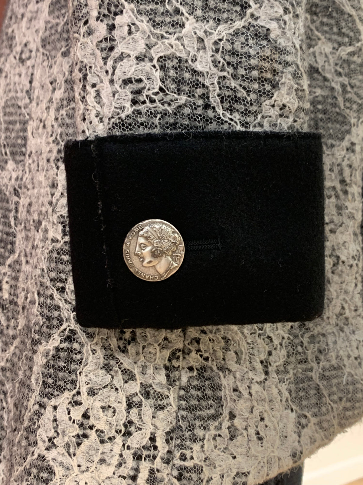 Chanel Paris À Rome Monochrome Lace Cropped Jacket Size 40