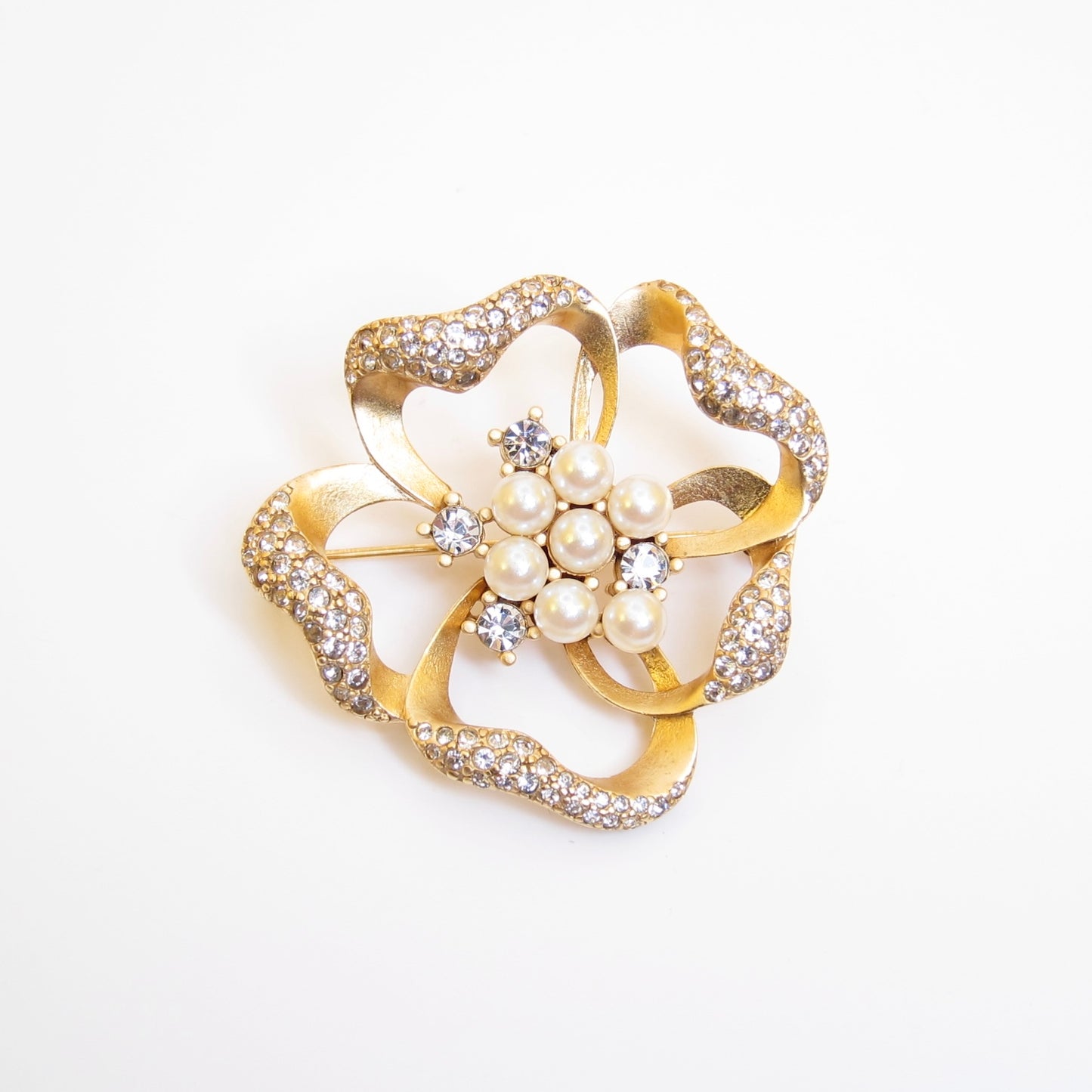 Nina Ricci Vintage Flower with Pearl and Rhinestone Golden Brooch
