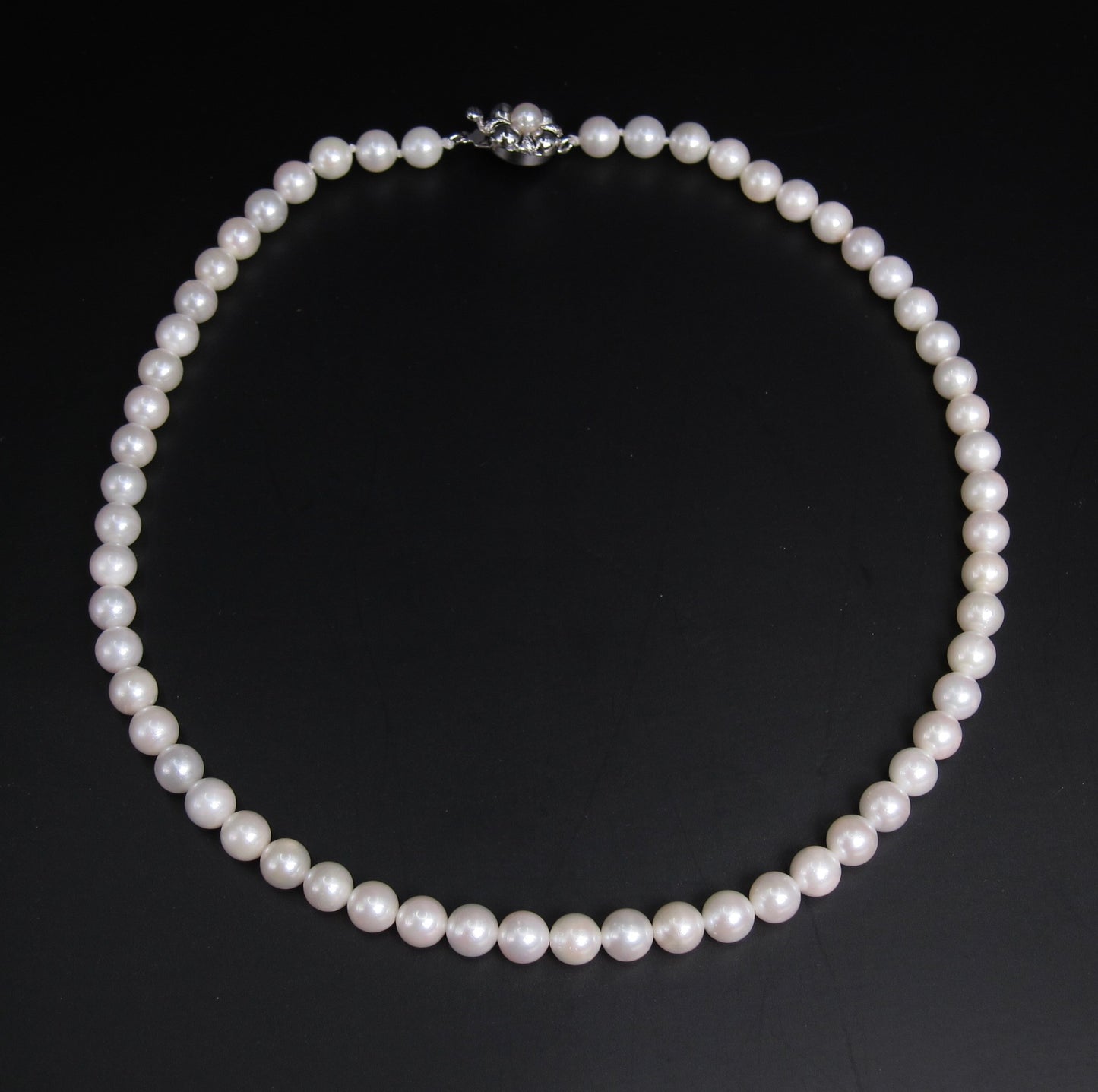No Brand Vintage Akoya Pearl with Silver Flower Buckle Necklace