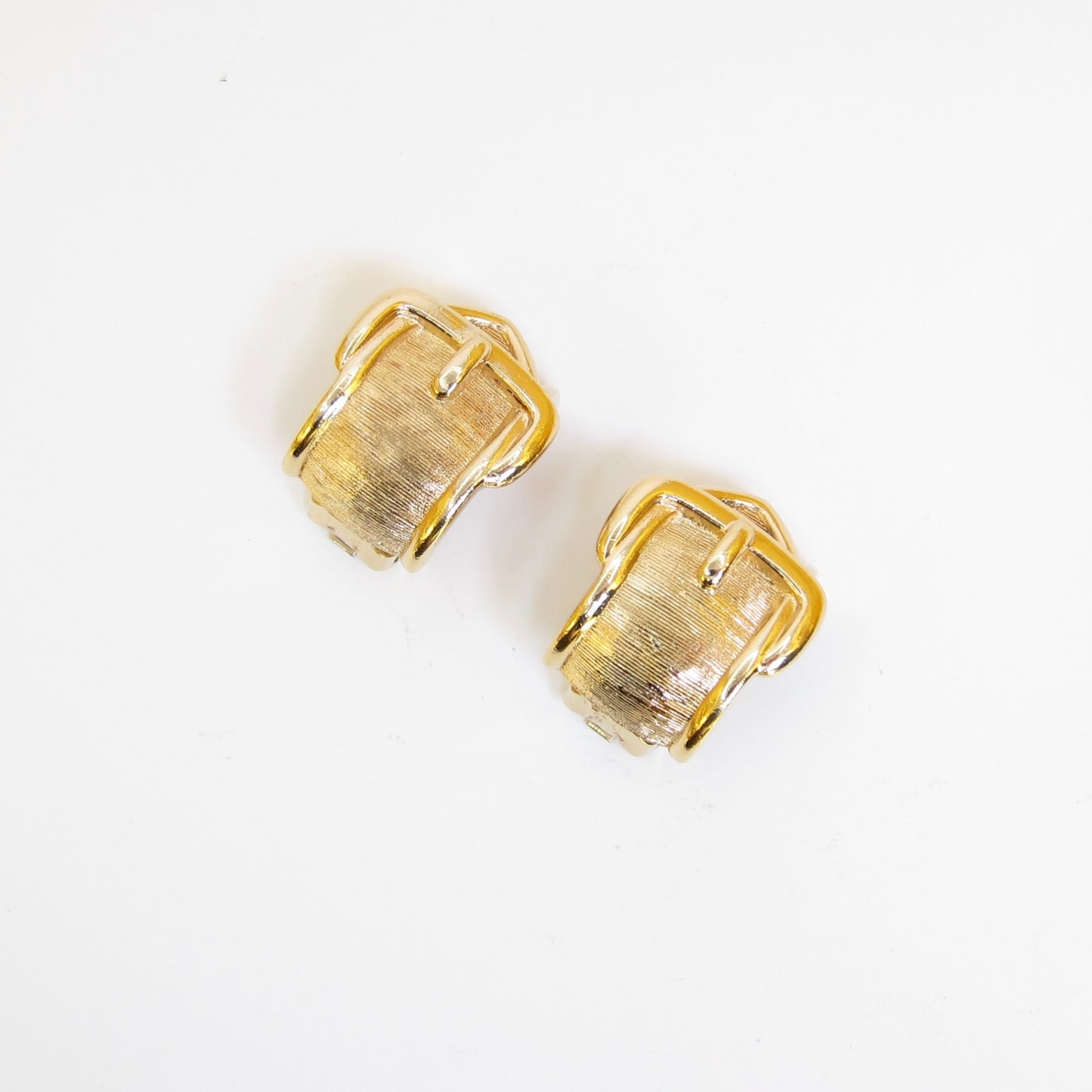 Christian Dior 復古皮帶扣金色夾式耳環