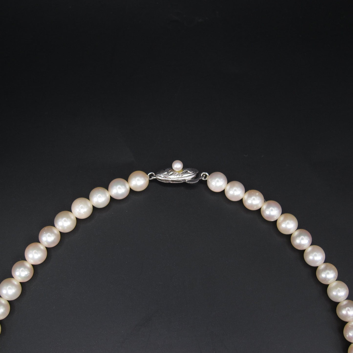 No Brand Vintage Akoya Pearl with Silver Buckle Necklace