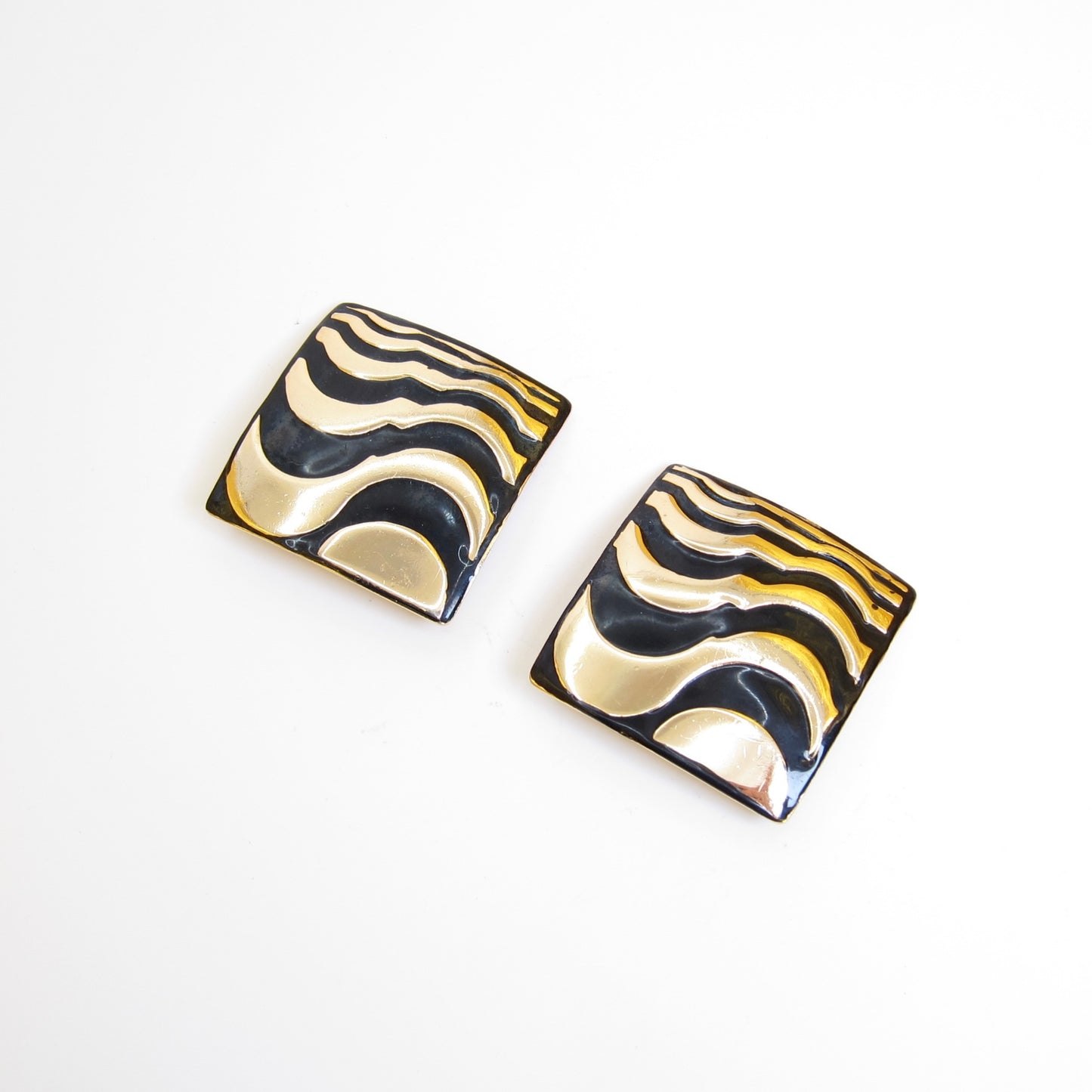 紀梵希復古方形黑色金色夾式耳環