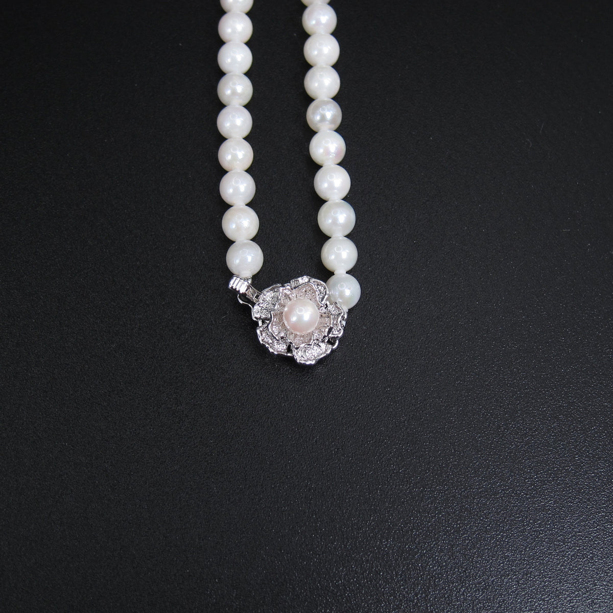 No Brand Vintage Akoya Pearl with Silver Flower Buckle Long Necklace