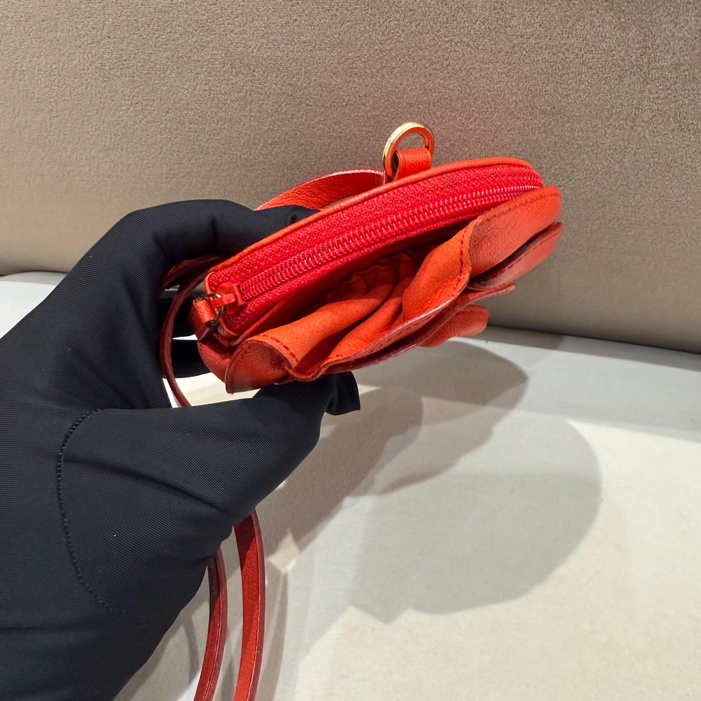 伊夫聖羅蘭復古紅色花卉皮革單肩包