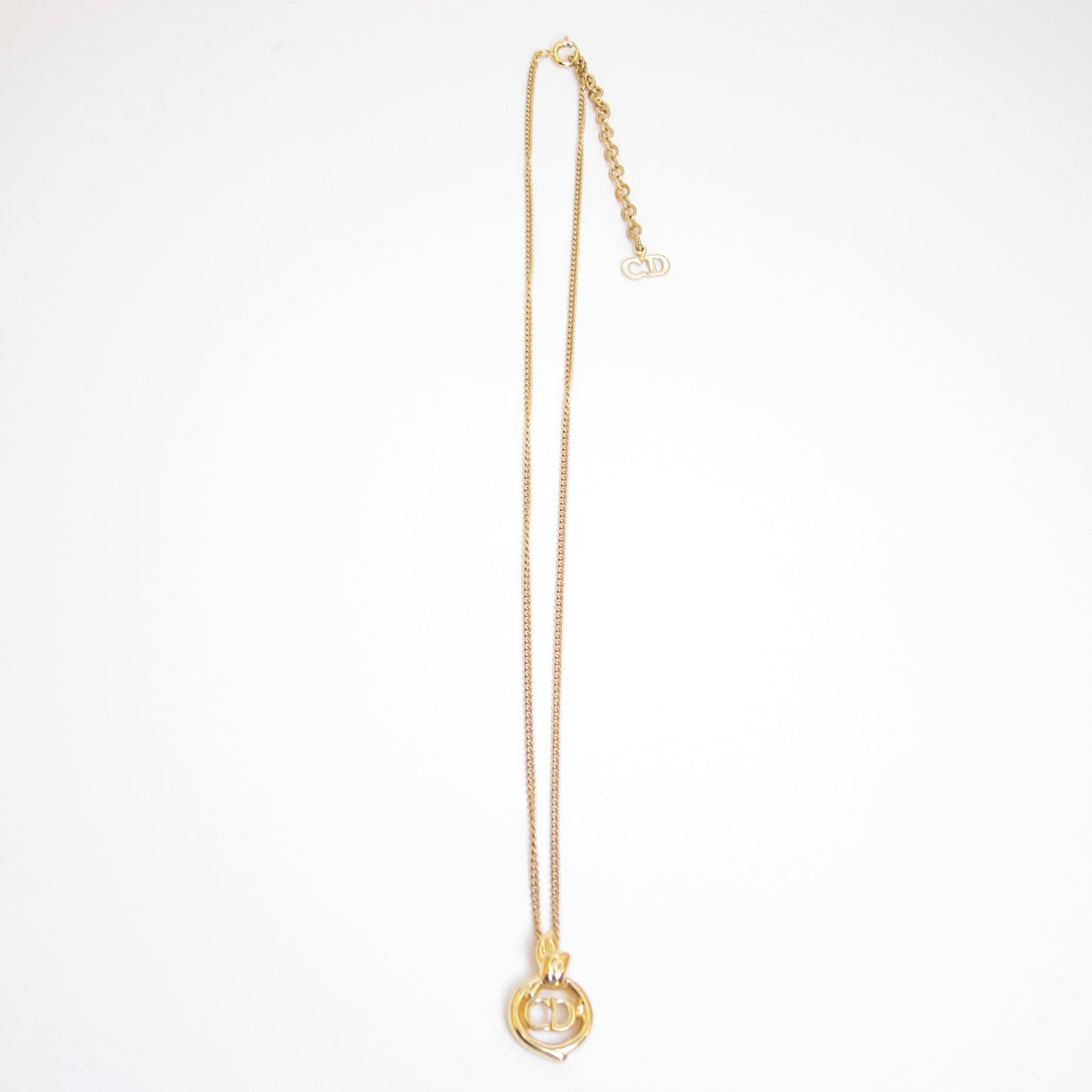 Christian Dior Vintage CD Logo in Leaf Circle Golden Necklace