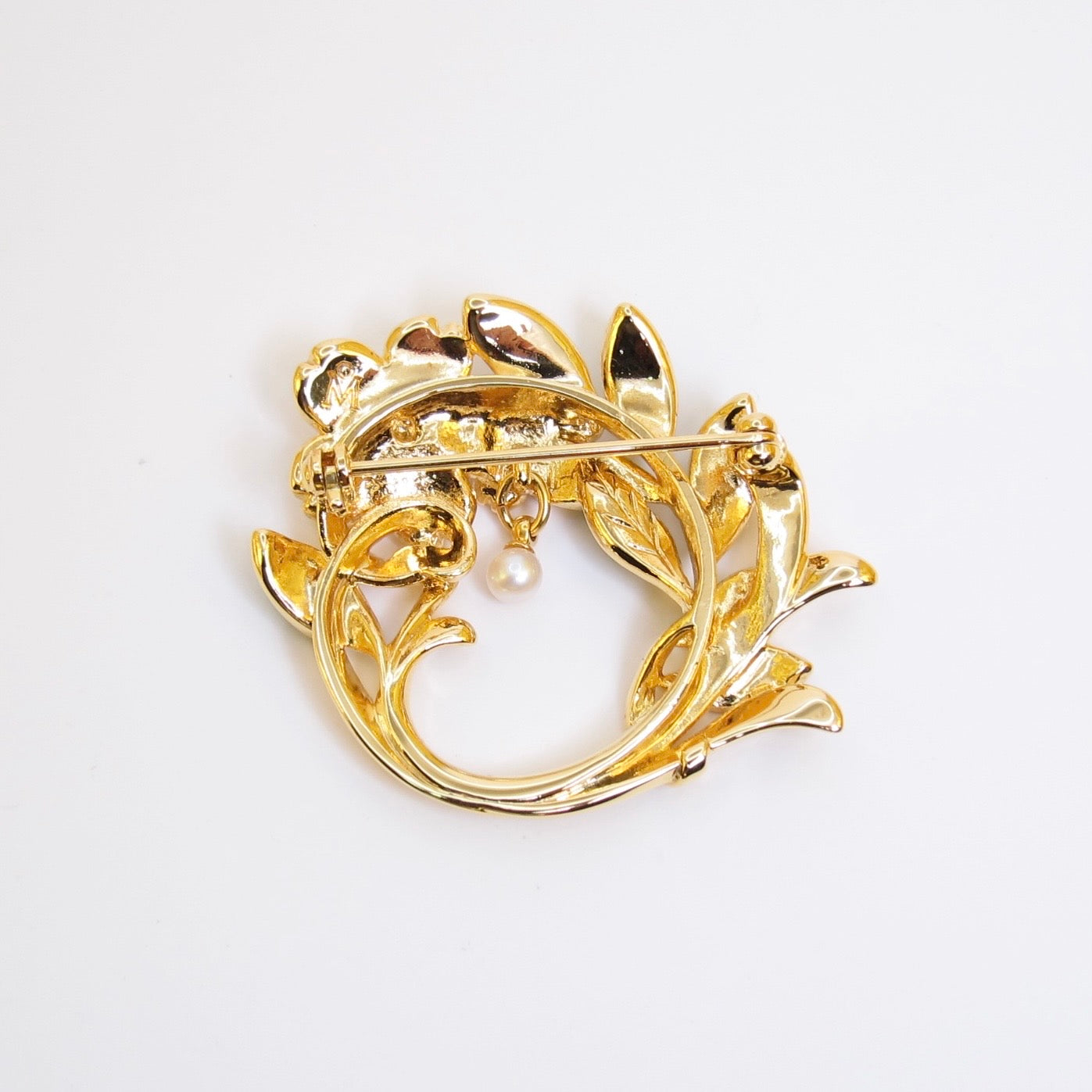 Mikimoto Vintage Enamel White Flower and Green Leaf Pearl Golden Brooch