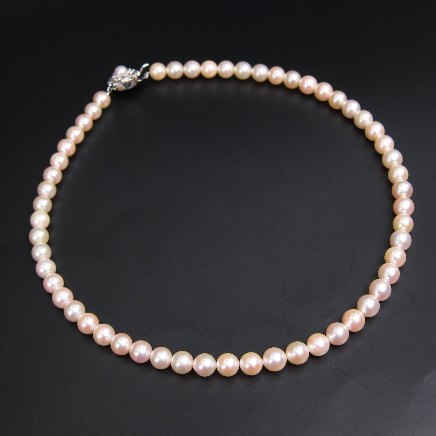No Brand Vintage Akoya Pearl with Silver Flower Buckle Necklace