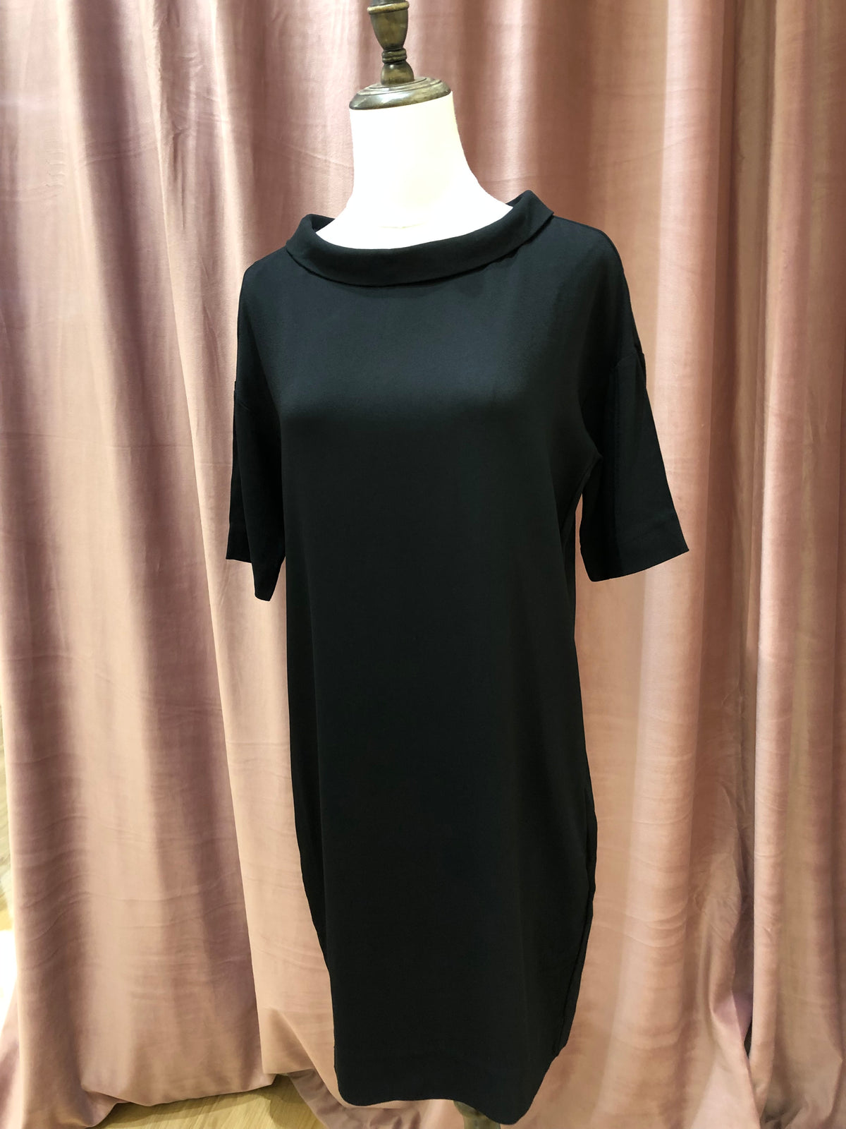 COS Black Minimalist Rolled- collar Shift Dresss