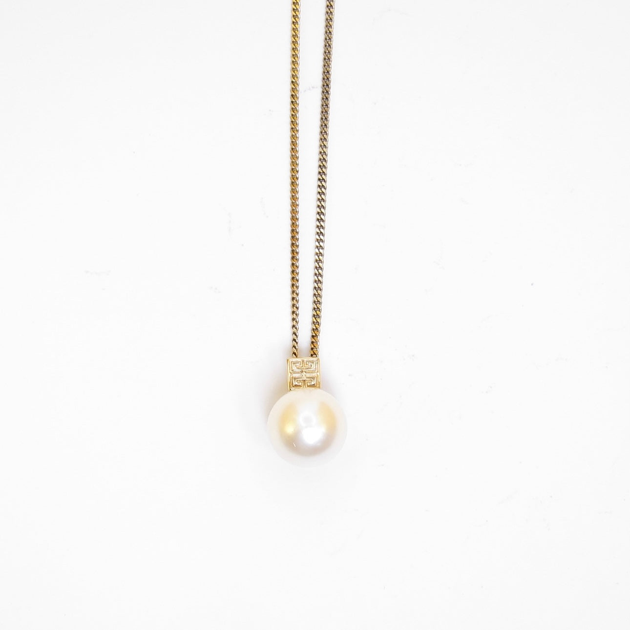 Givenchy Vintage 4G Logo and Pearl Golden Necklace