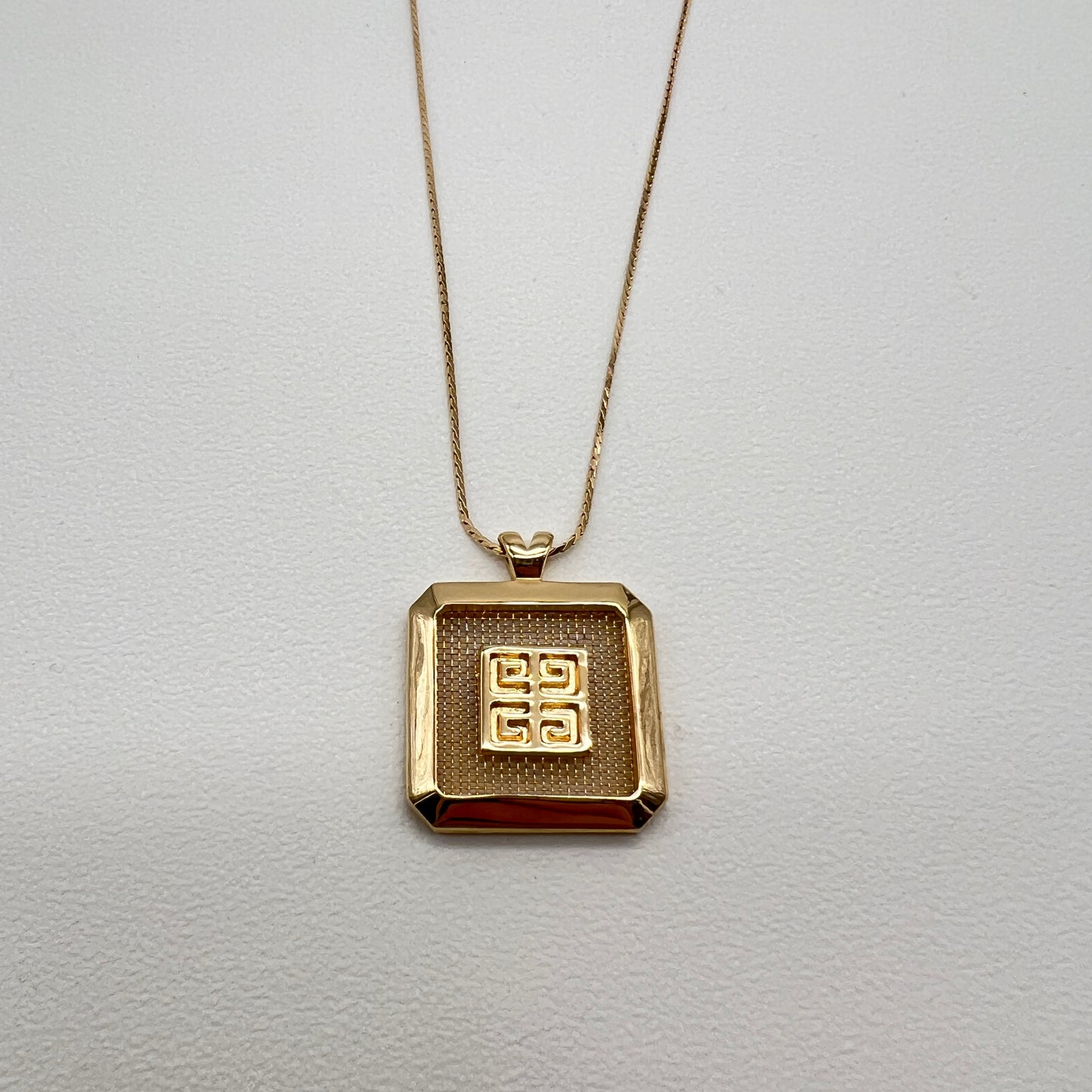 Givenchy Vintage 4G Logo In Square Pendant Golden Necklace
