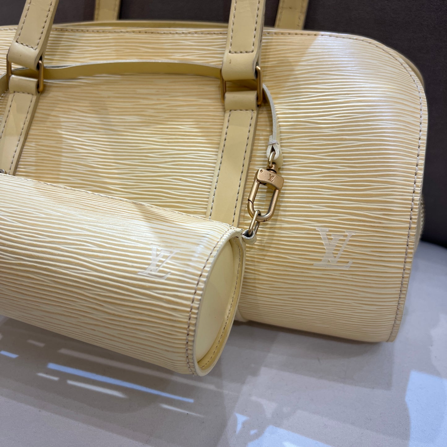 Louis Vuitton Vintage Soufflot Epi Leather Handbag In Light Yellow Color With Little Pouch