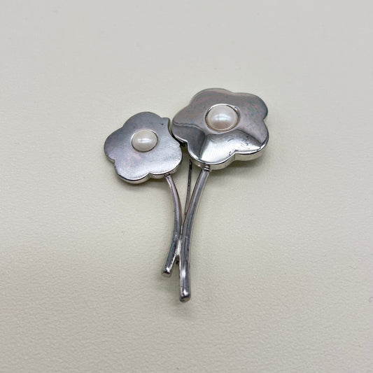 Givenchy Vintage Flower Motif With Pearl Silver Brooch