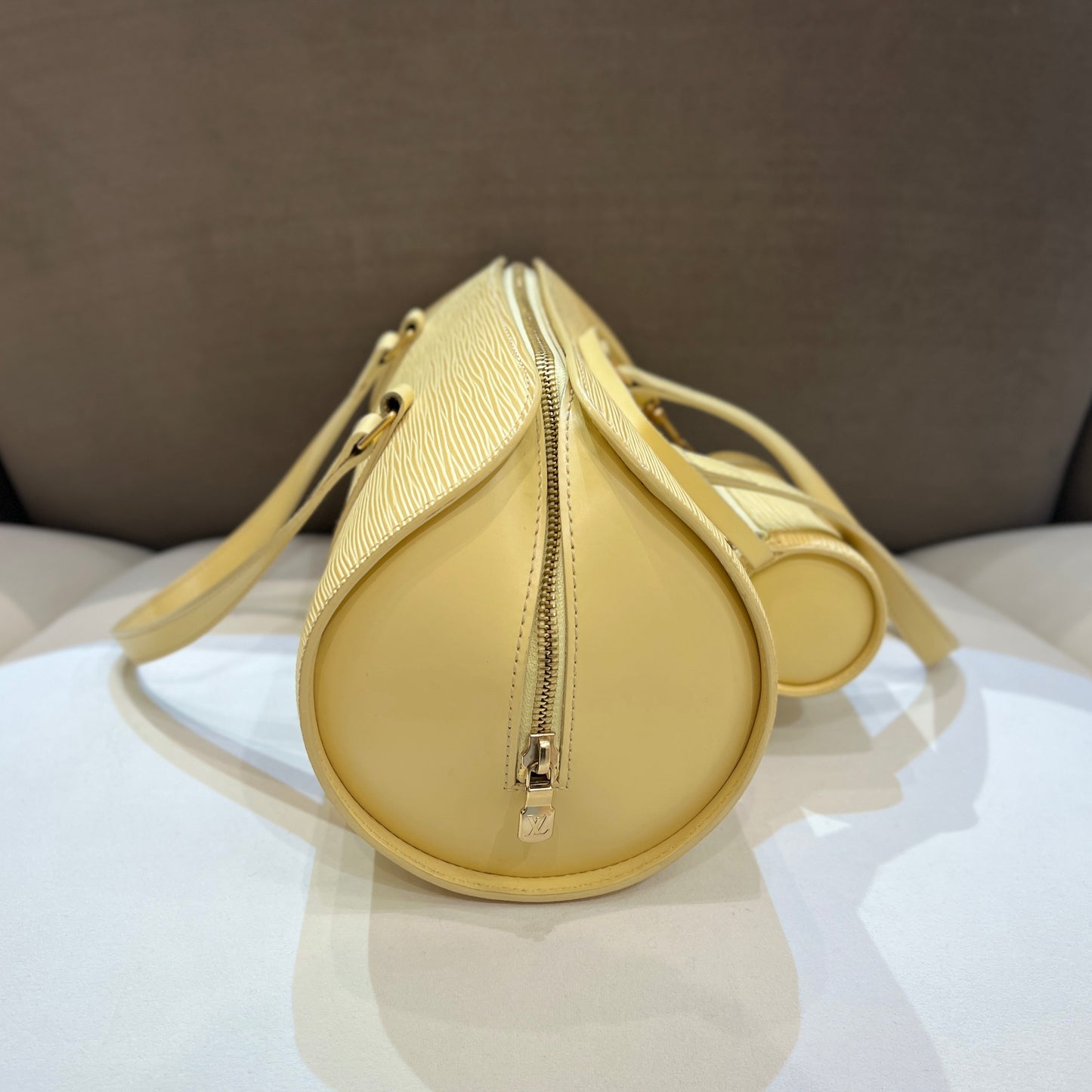 Louis Vuitton Vintage Soufflot Epi Leather Handbag In Light Yellow Color With Little Pouch