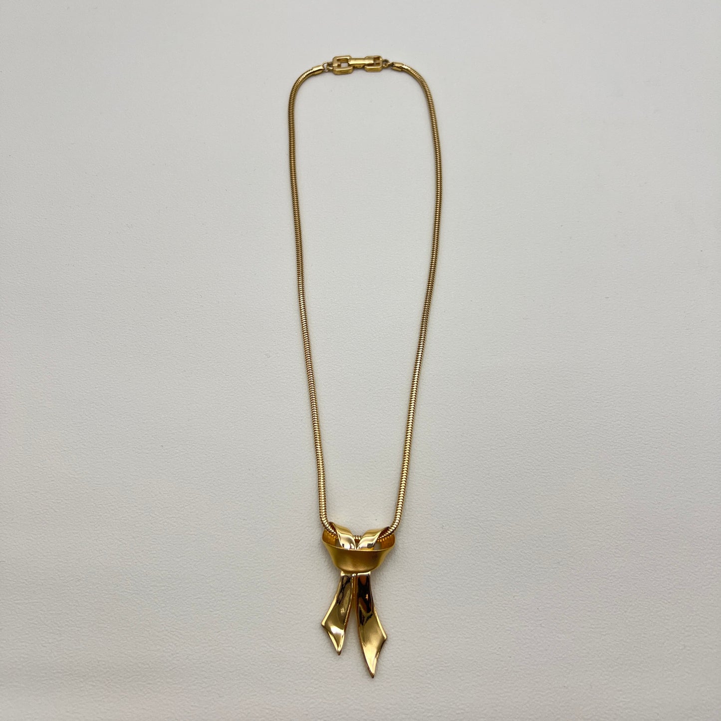 Givenchy Vintage Ribbon Motif Pendant Golden Necklace