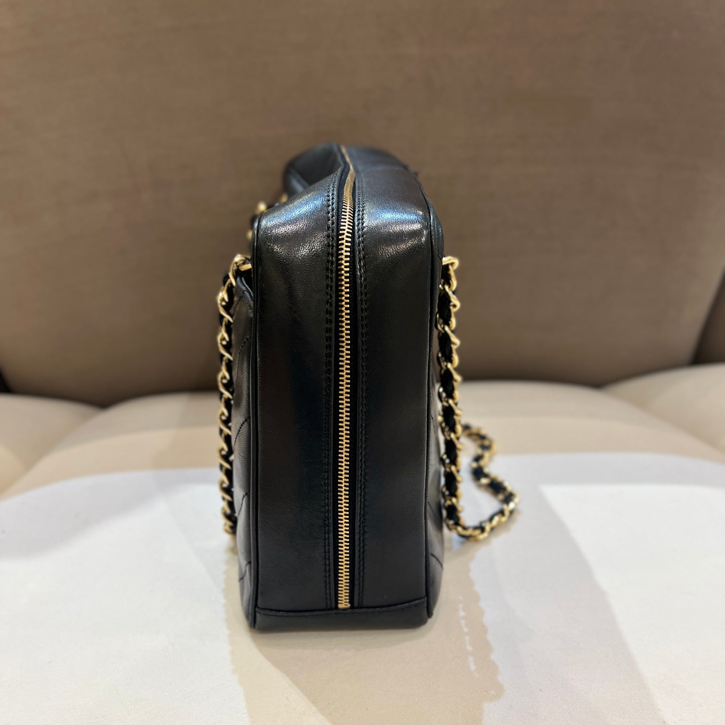 Chanel Vintage Cc Logo Black Lambskin Golden Chain Shoulder Bag