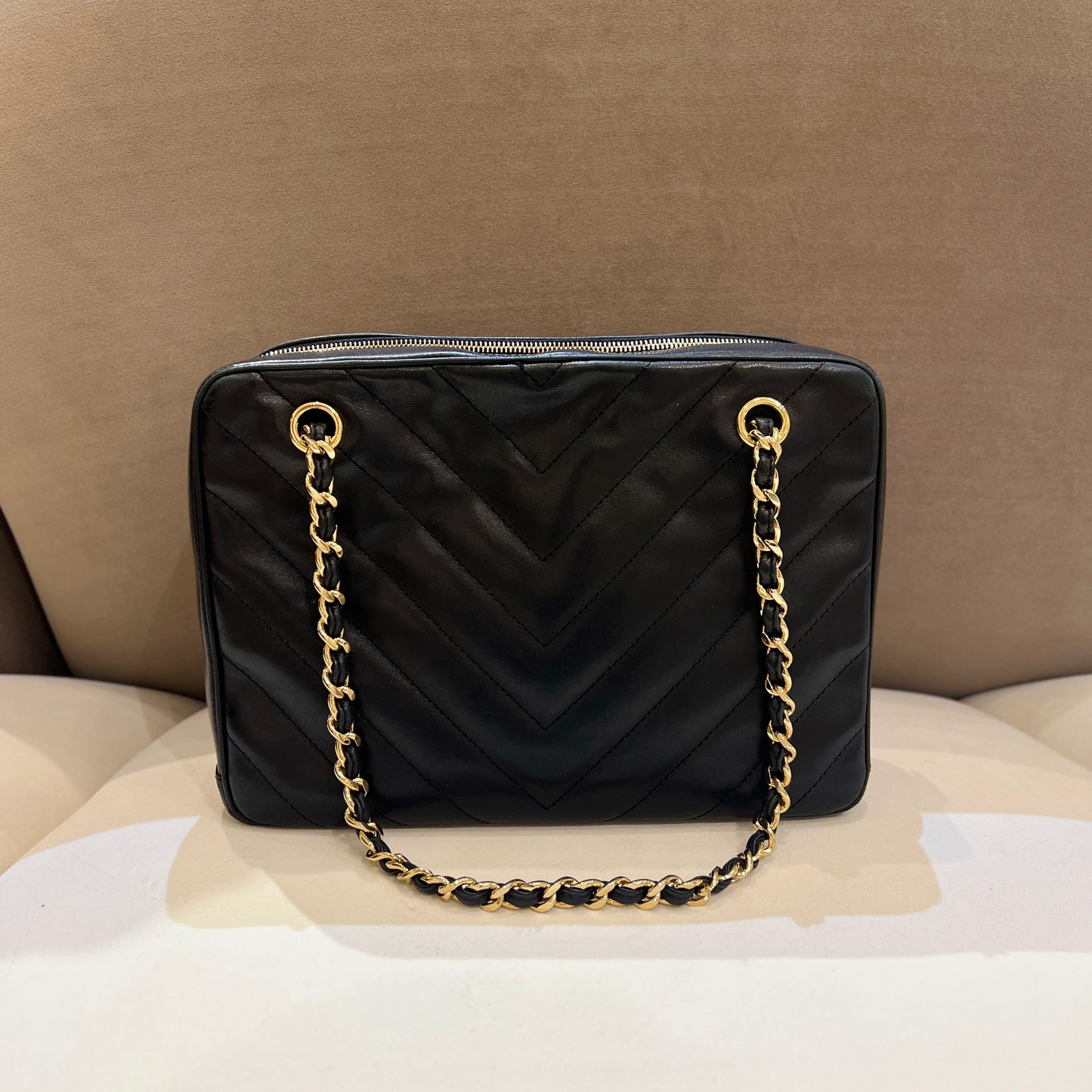 Chanel Vintage Cc Logo Black Lambskin Golden Chain Shoulder Bag