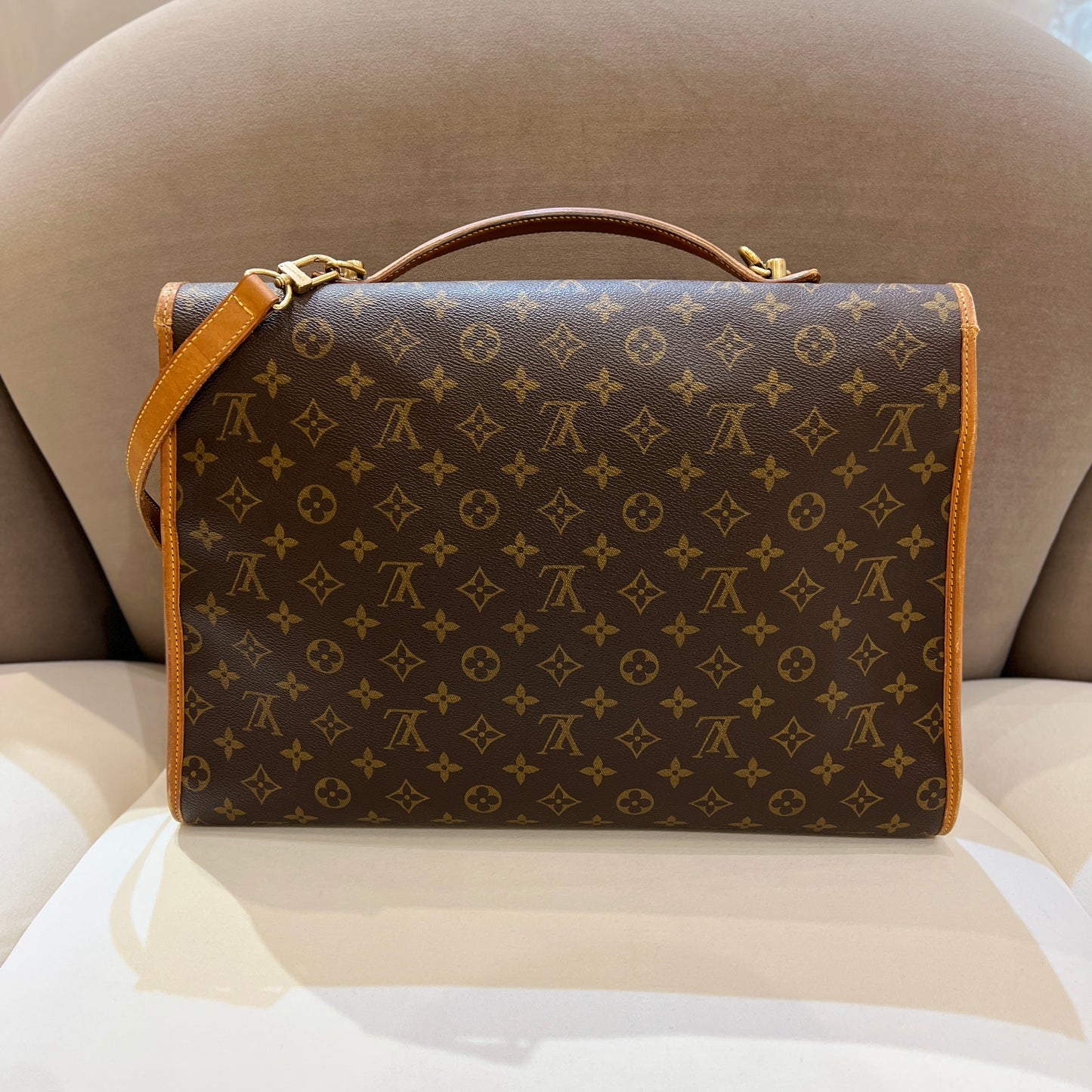 Louis Vuitton Vintage Brown Color Monogram Beverly Business Bag