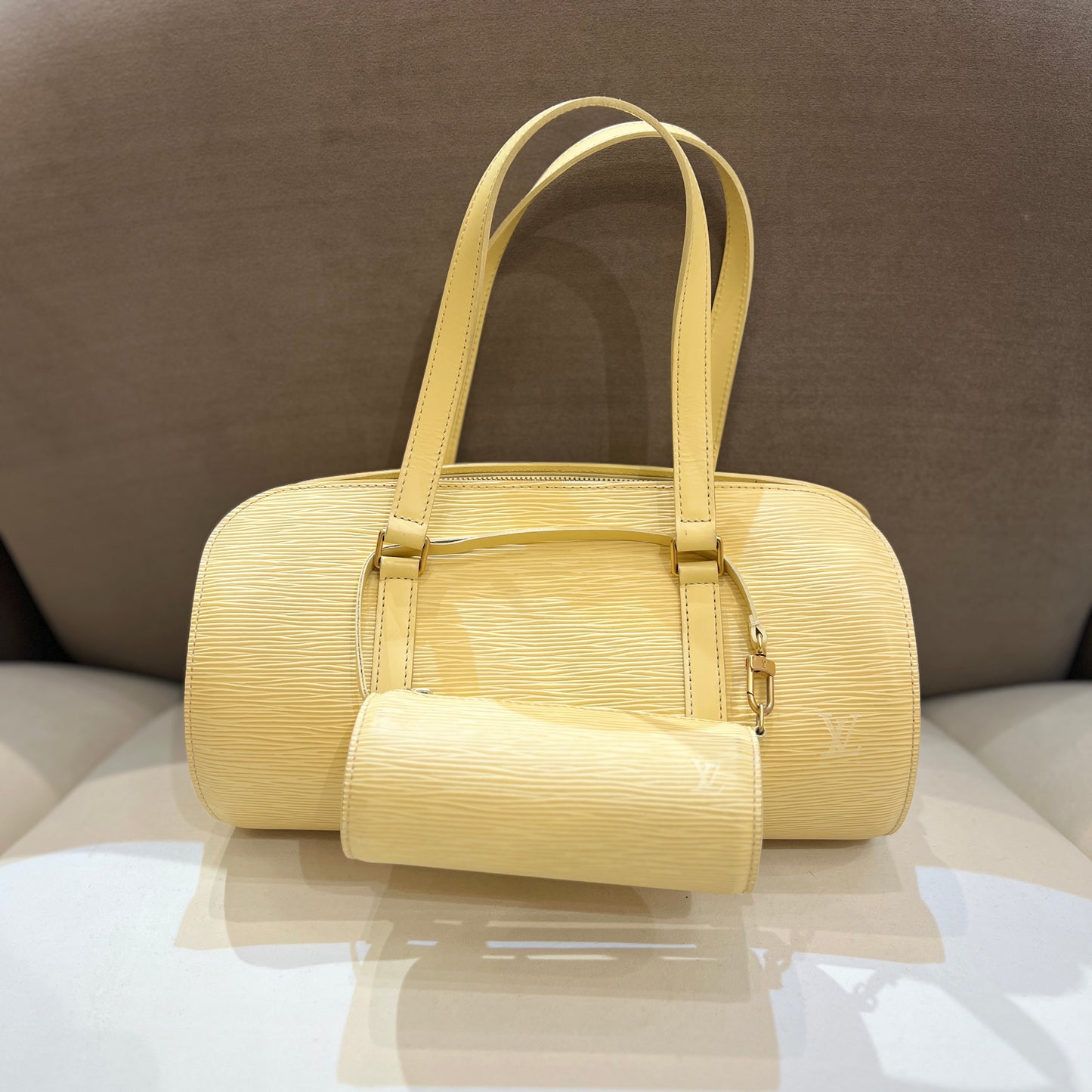 Louis Vuitton Vintage Soufflot Epi Leather Handbag In Light Yellow Color With Little Pouch