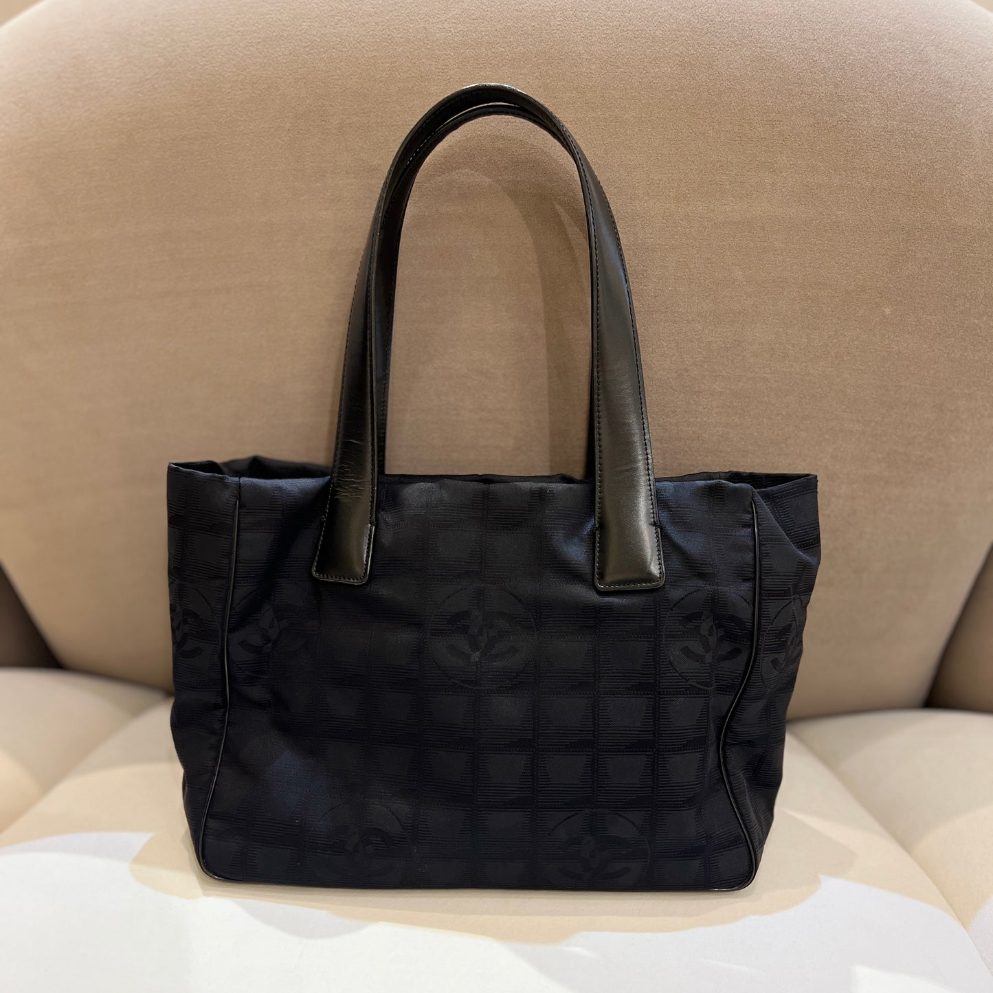 Chanel Vintage New Travel Line Tote Bag In Black Color