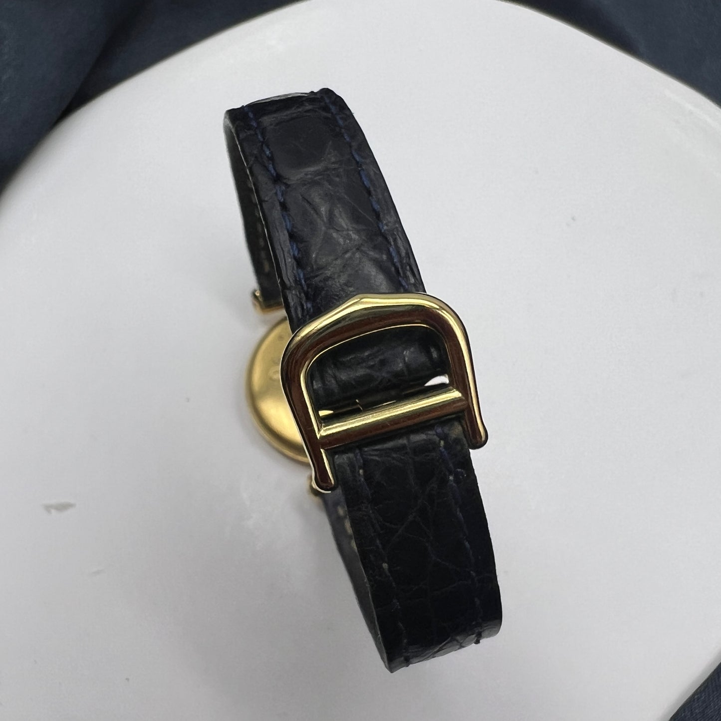 Cartier Vintage Cartier 1902 Must Colisee Vermeil Golden Watch 
Roman Index
Swiss Made
W1009954 Cc378849 
925 & Leather