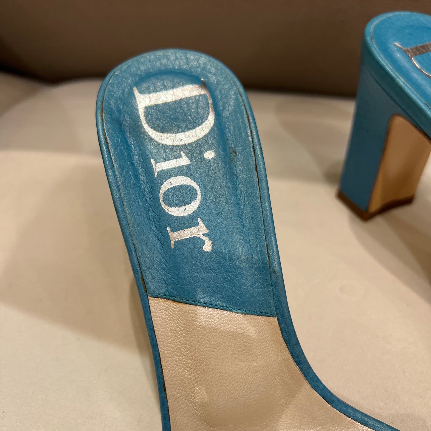 Christian Dior Vintage Blue Color Leather With Flower Pattern And Key And Lock Charm Heeled Slide