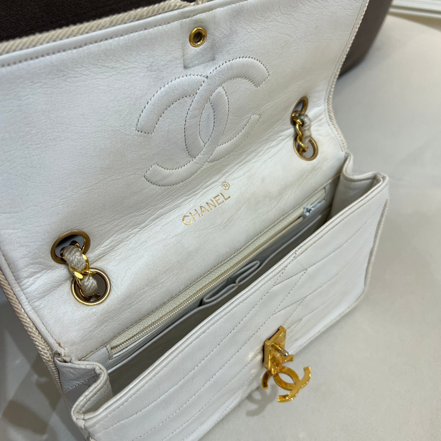 Chanel香奈兒中古波浪縫線單肩包