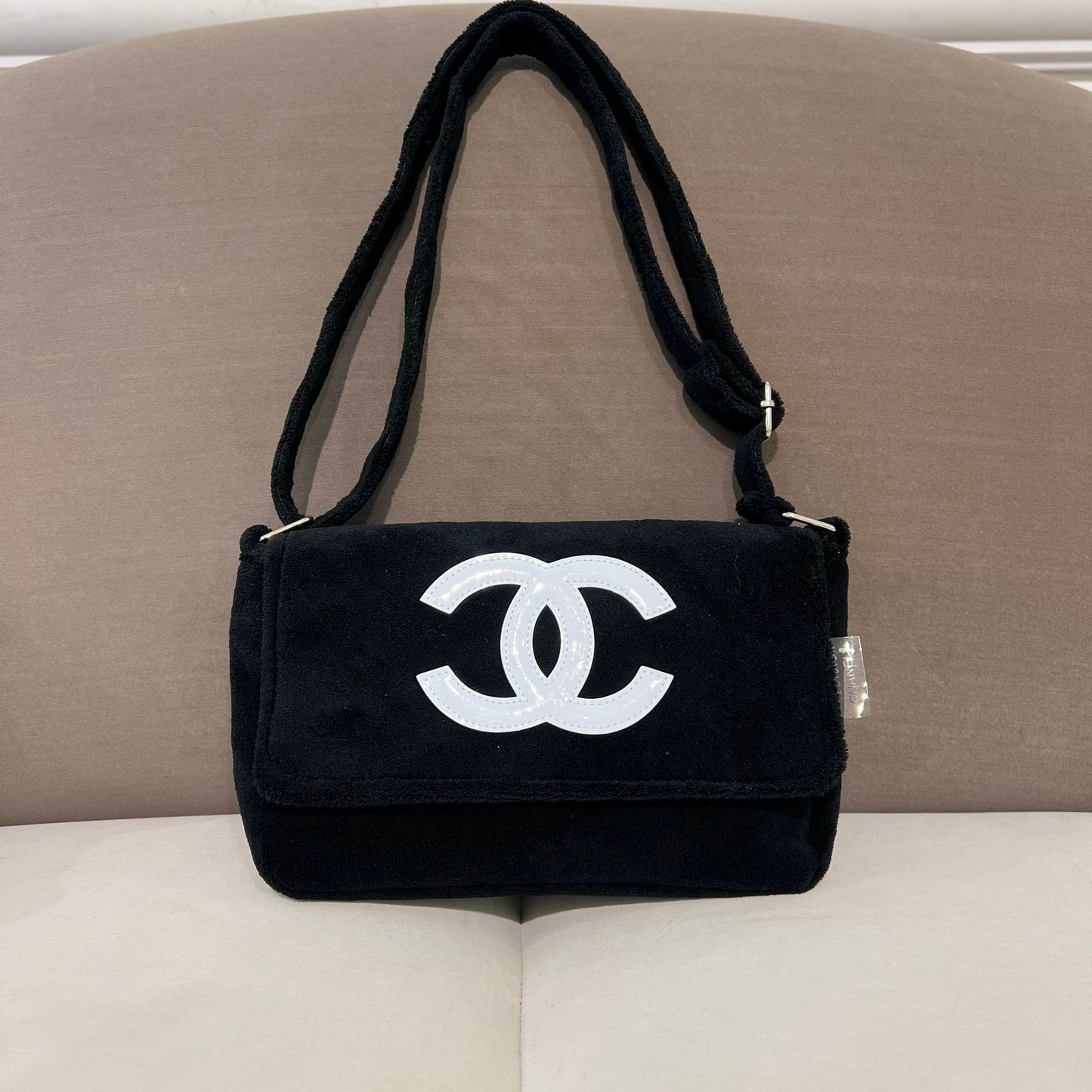 Chanel Vintage White Patent Leather Cc-Logo Towel Shoulder Bag