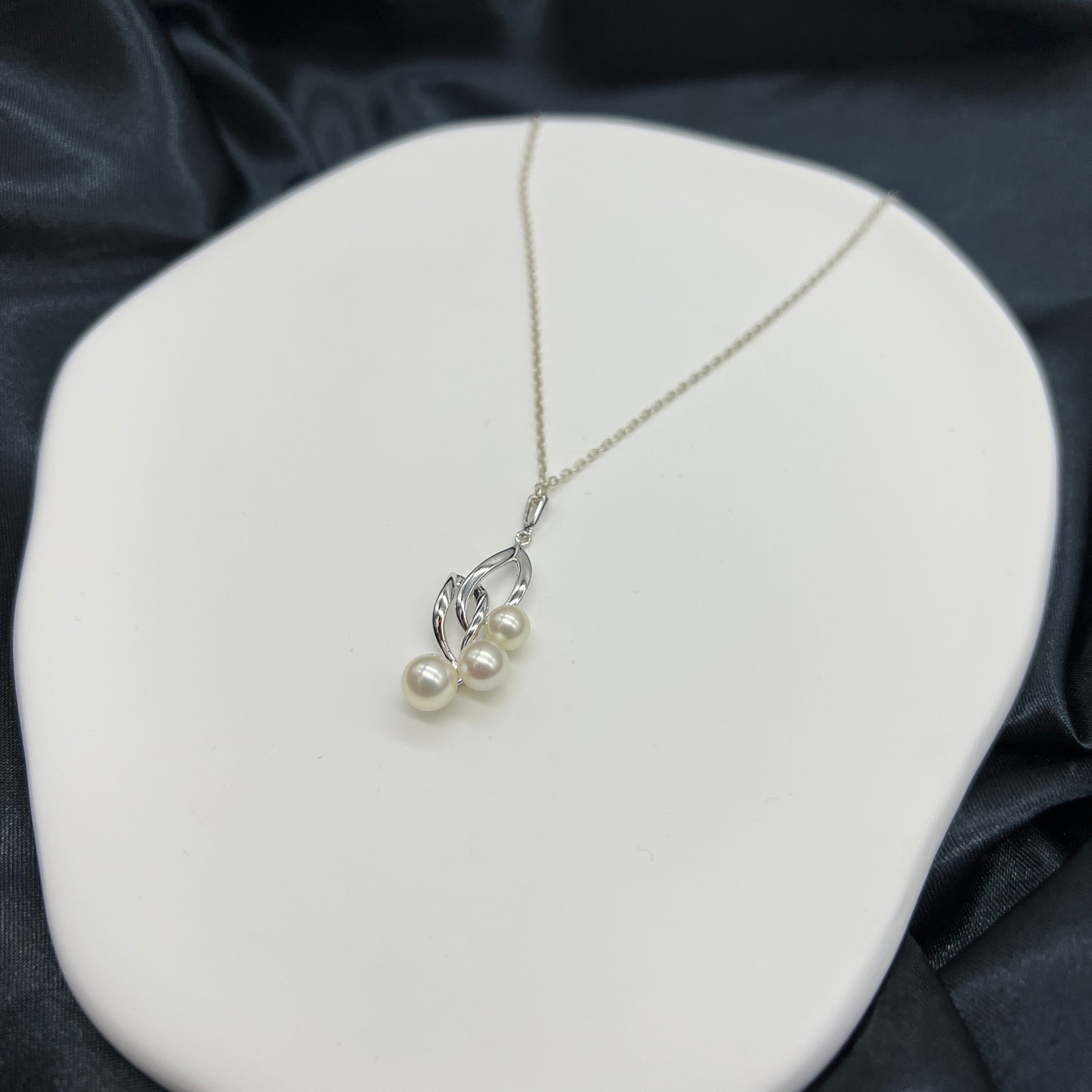 Mikimoto Pearl &Silver Necklace