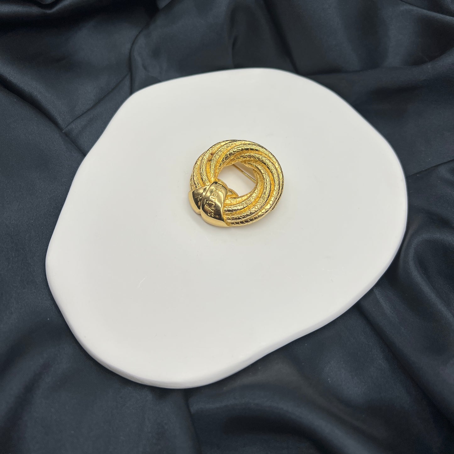 Burberry Gold Twist Circle Brooch