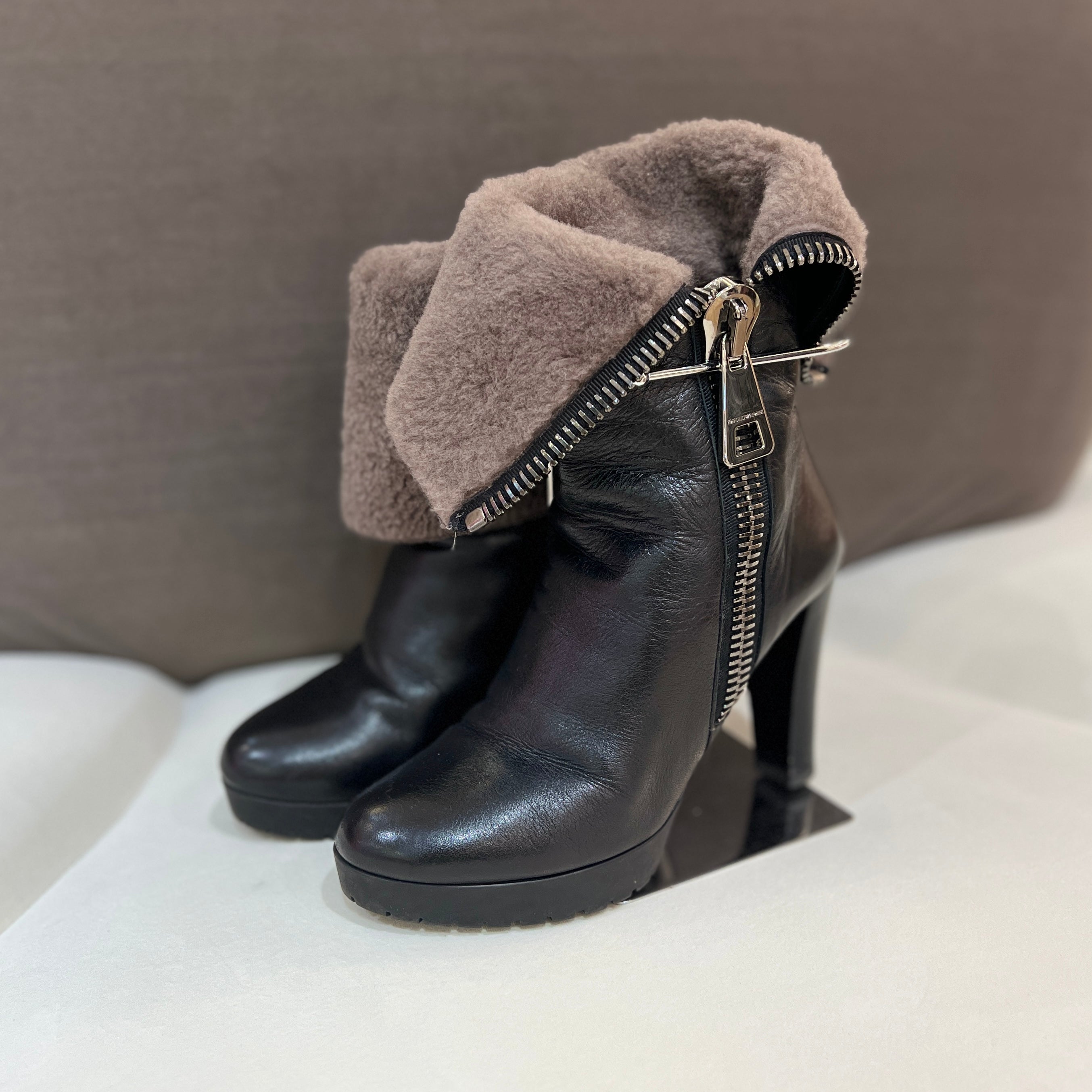 Armani Black Leather Boots diorellame