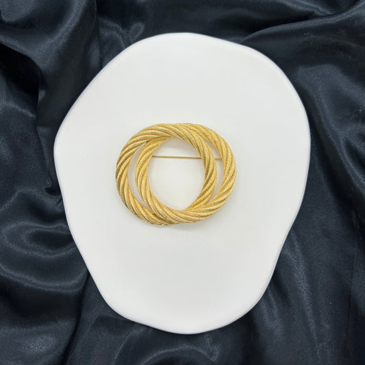 Christian Dior Rope Circle Motif Brooch In Gold Color