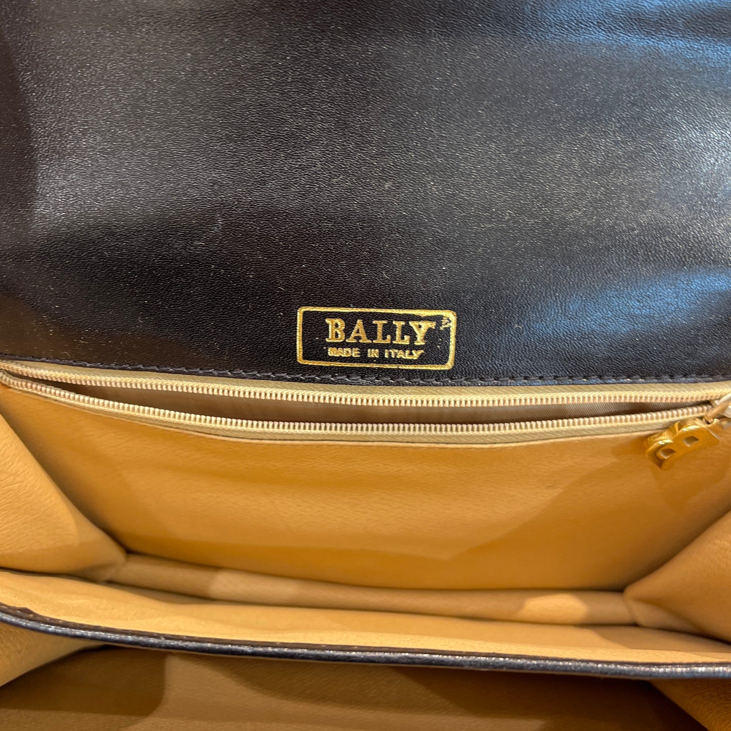 Bally Black Calf Skin Leather Handbag With Gold Hardware