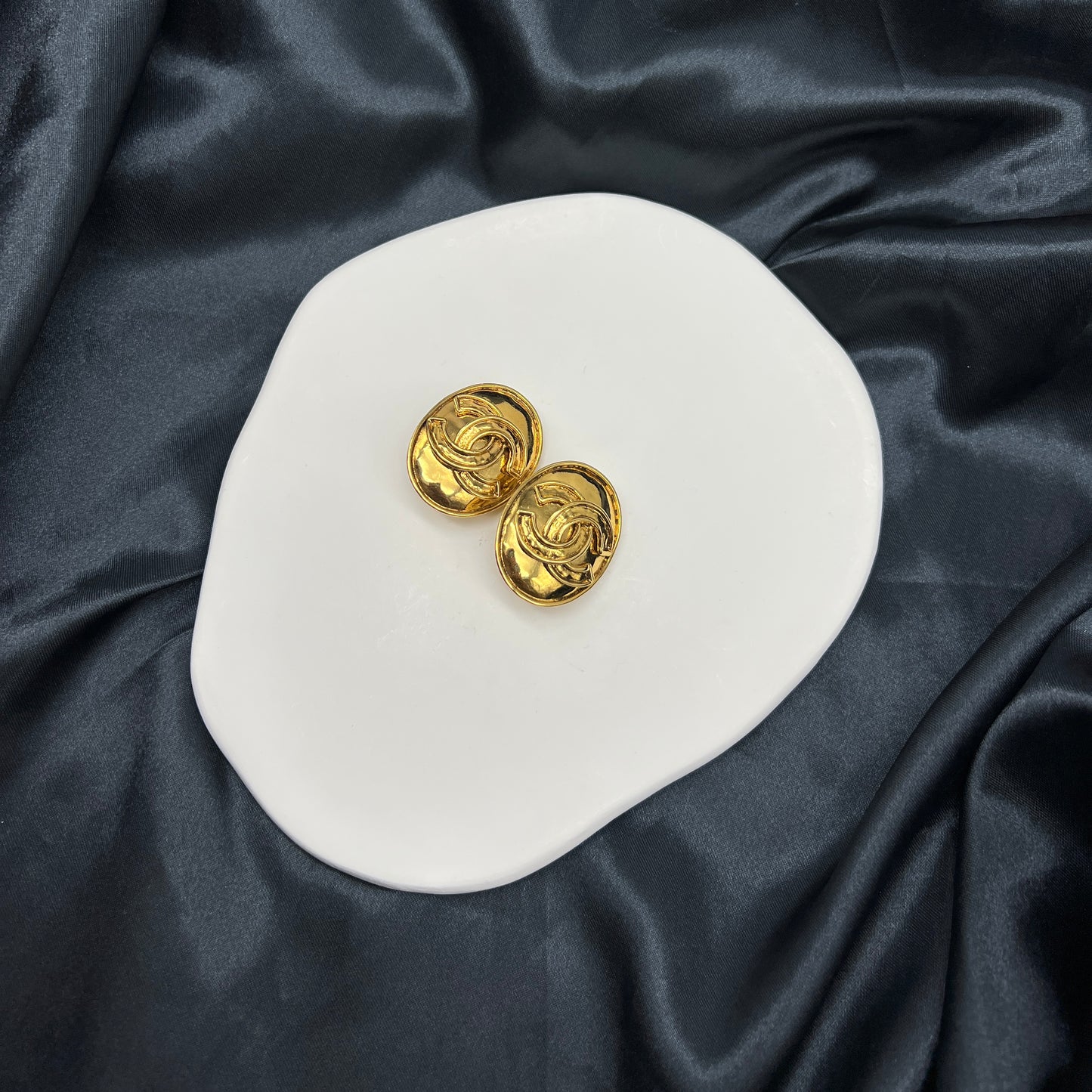 Chanel CC Logo Oval Golden Clip-On Earrings