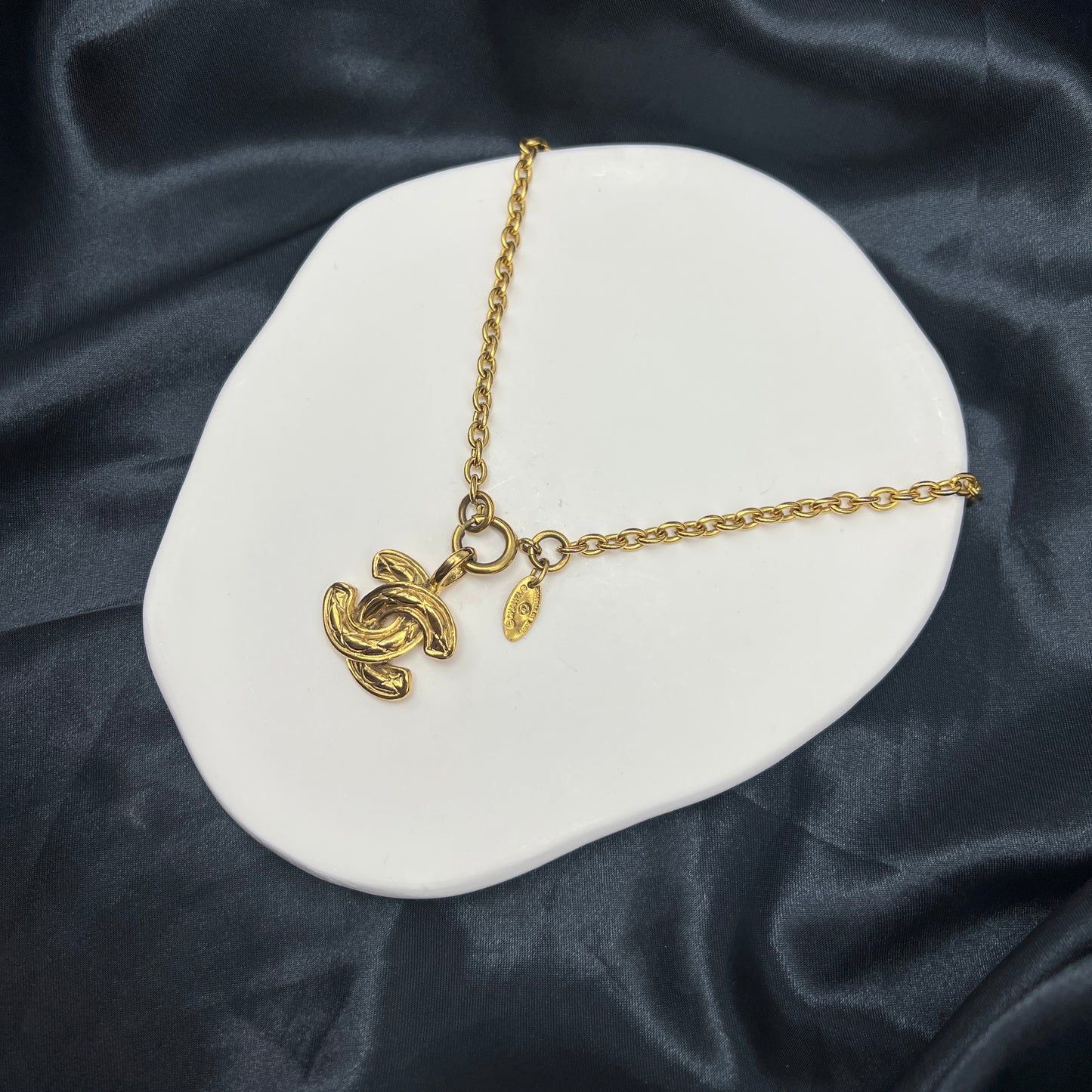 Chanel Cc Logo Pandent Golden Necklace