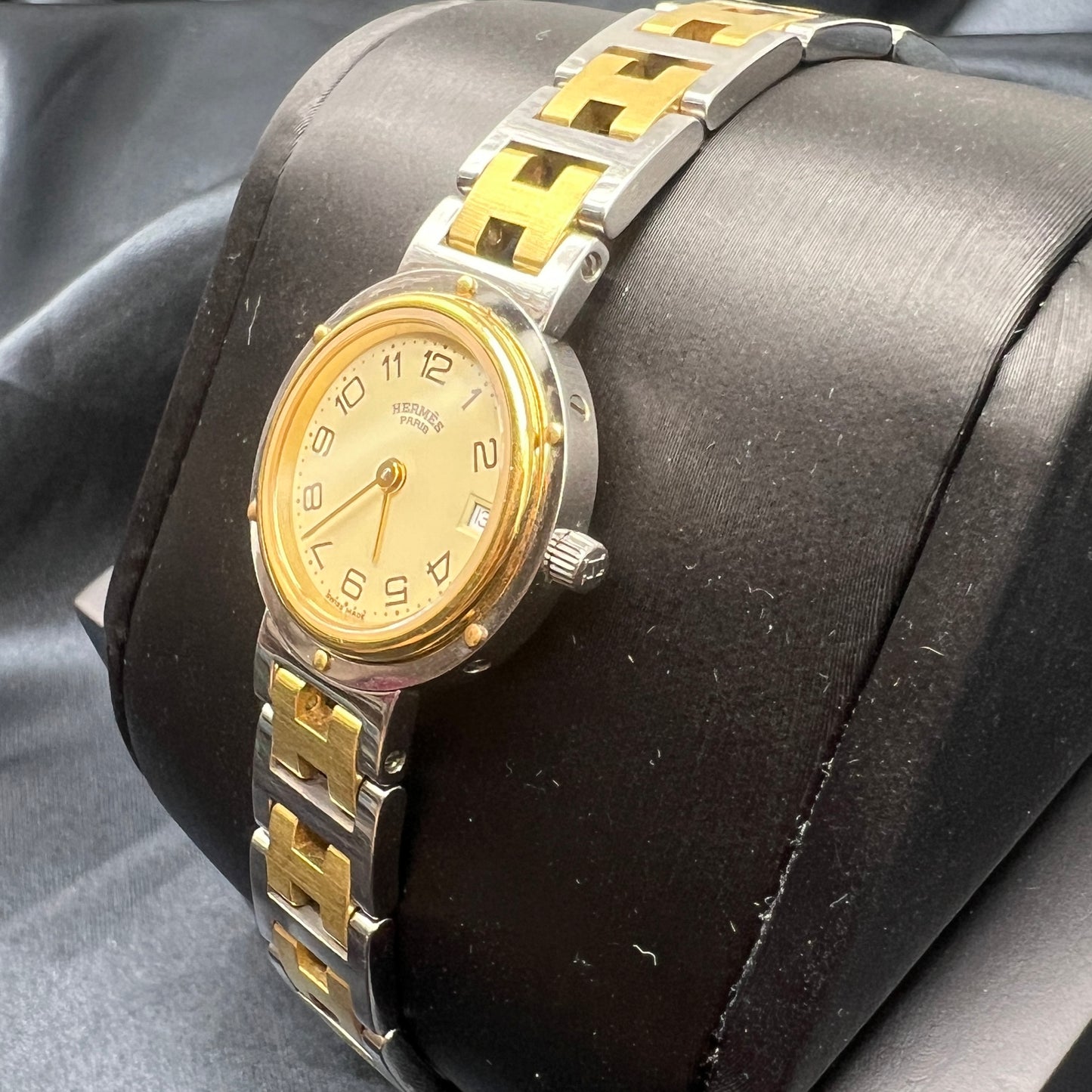 Hermes Clipper Ladies Watch With Golden H Bracelet With Date