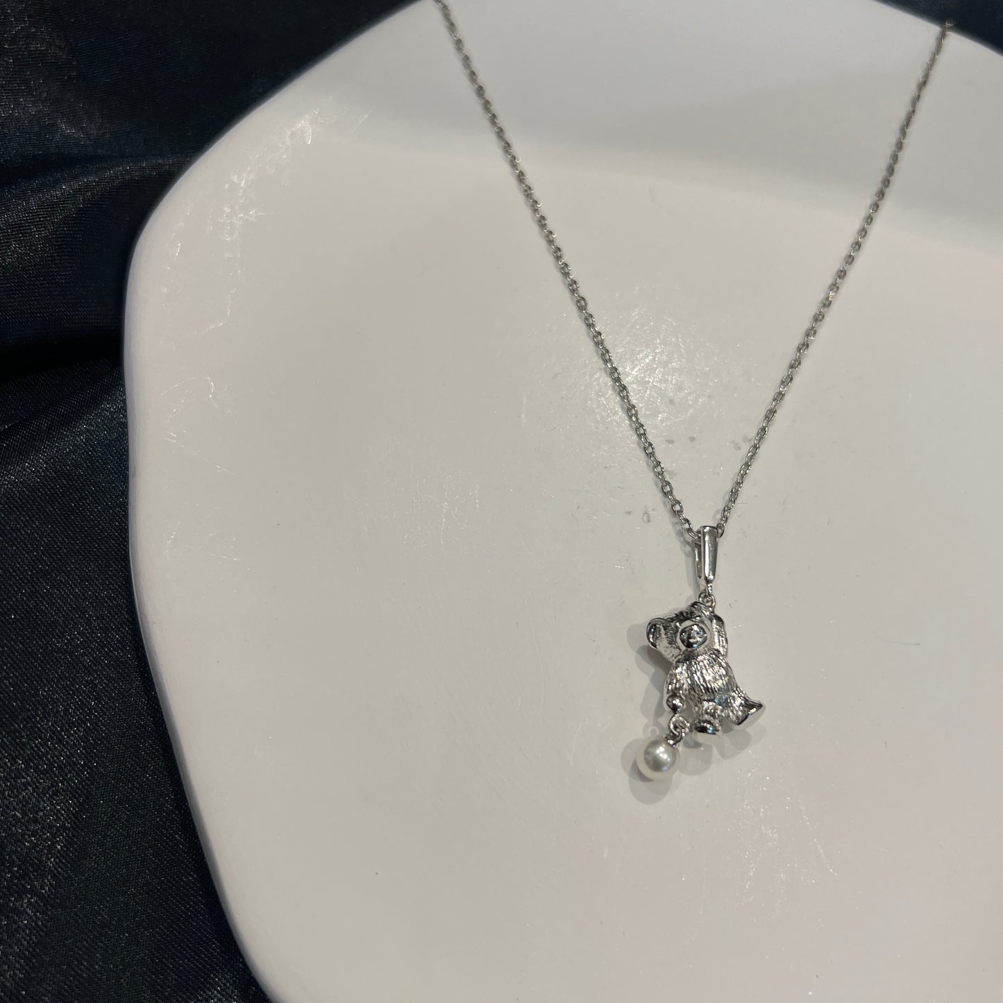 Mikimoto Teddy Bear Top Swinging Pearl Silver Necklace