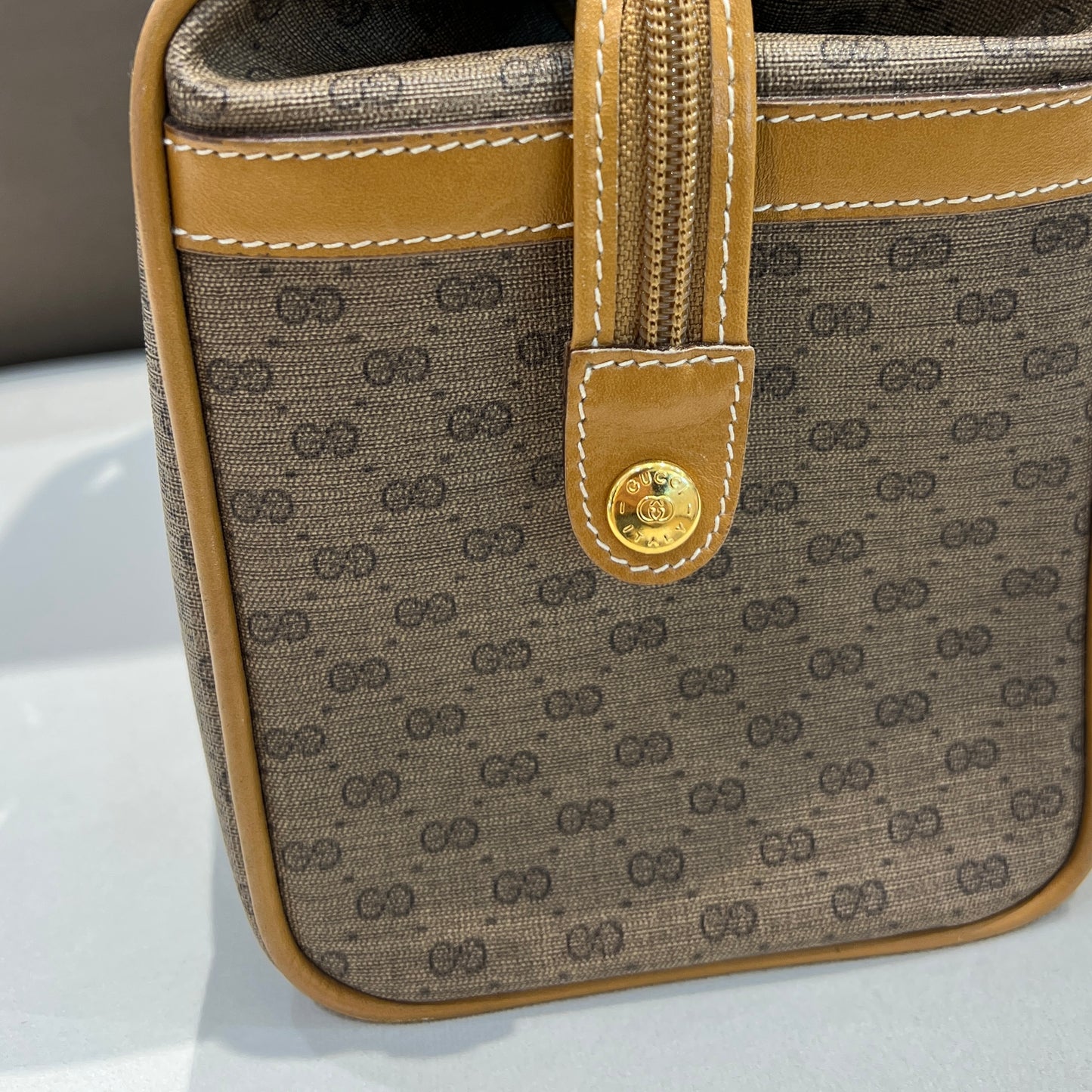 Gucci Vintage Micro Gg Monogram Boston Bag In Brown Color